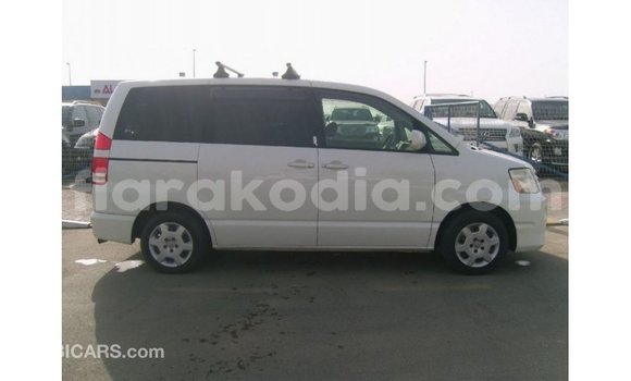 Acheter Import Voiture Toyota Noah Blanc à Import - Dubai, Diana Acheter Import Voiture Toyota Noah Blanc à Import - Dubai, Diana
