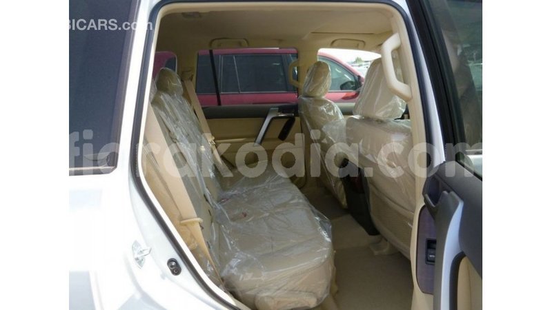 Big with watermark toyota prado diana import dubai 5137