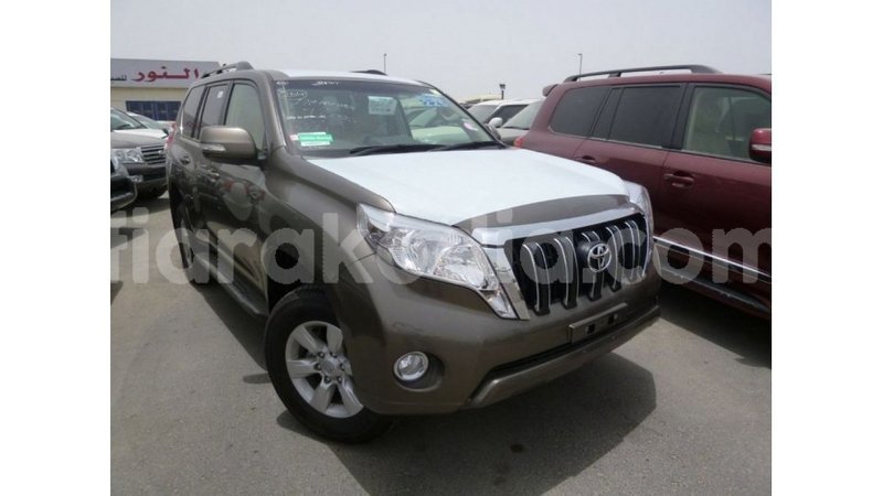 Big with watermark toyota prado diana import dubai 5155