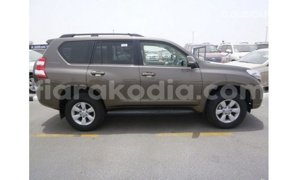 Acheter Import Voiture Toyota Prado Marron à Import - Dubai, Diana Acheter Import Voiture Toyota Prado Marron à Import - Dubai, Diana