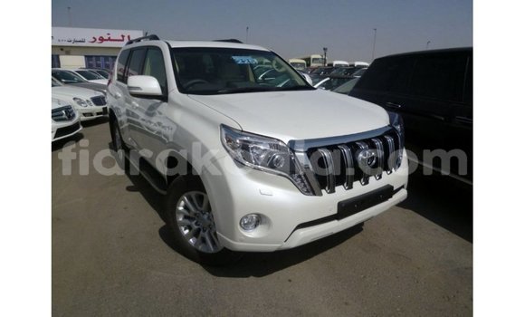 Acheter Import Voiture Toyota Prado Blanc à Import - Dubai, Diana Acheter Import Voiture Toyota Prado Blanc à Import - Dubai, Diana