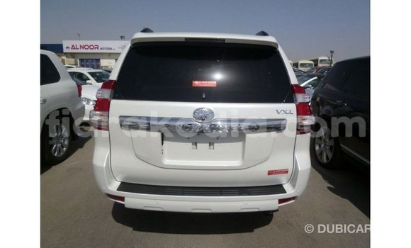 Acheter Import Voiture Toyota Prado Blanc à Import - Dubai, Diana Acheter Import Voiture Toyota Prado Blanc à Import - Dubai, Diana