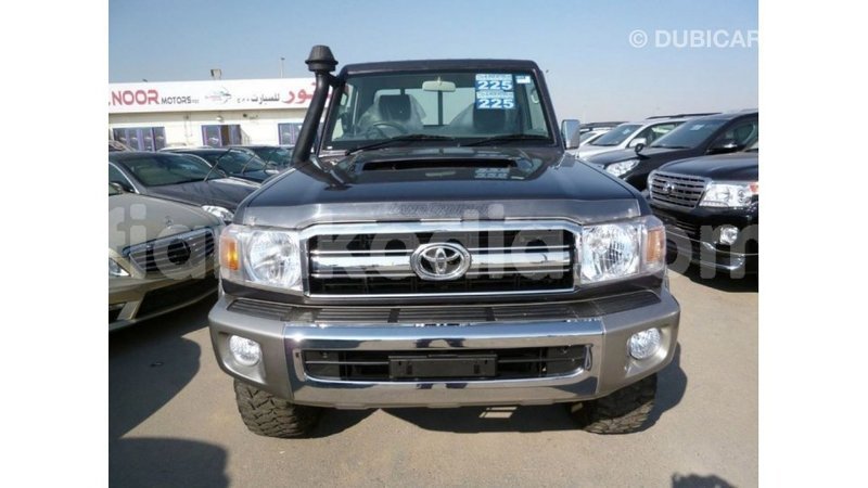 Big with watermark toyota land cruiser diana import dubai 5160