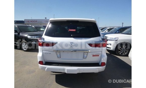 Acheter Import Voiture Lexus LX Blanc à Import - Dubai, Diana Acheter Import Voiture Lexus LX Blanc à Import - Dubai, Diana
