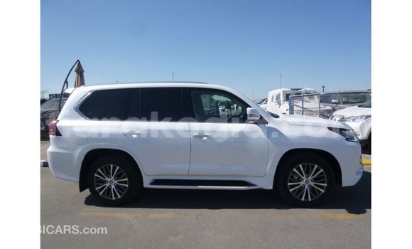 Acheter Import Voiture Lexus LX Blanc à Import - Dubai, Diana Acheter Import Voiture Lexus LX Blanc à Import - Dubai, Diana