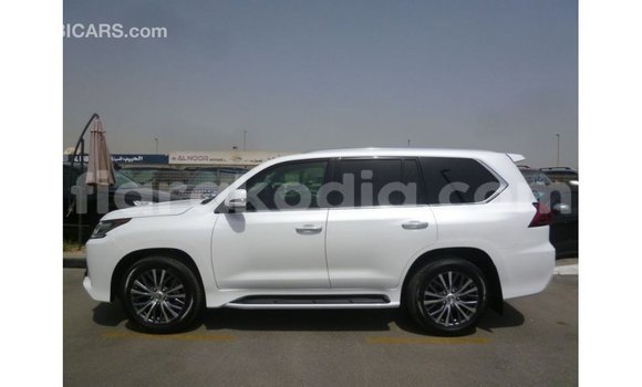 Acheter Import Voiture Lexus LX Blanc à Import - Dubai, Diana Acheter Import Voiture Lexus LX Blanc à Import - Dubai, Diana
