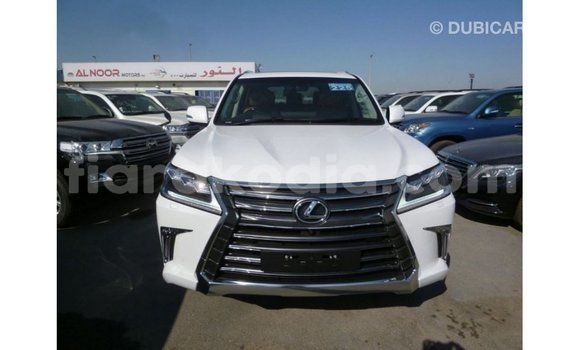 Acheter Import Voiture Lexus LX Blanc à Import - Dubai, Diana Acheter Import Voiture Lexus LX Blanc à Import - Dubai, Diana