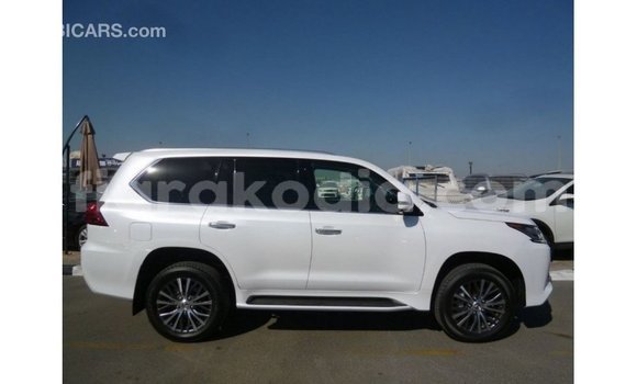 Acheter Import Voiture Lexus LX Blanc à Import - Dubai, Diana Acheter Import Voiture Lexus LX Blanc à Import - Dubai, Diana