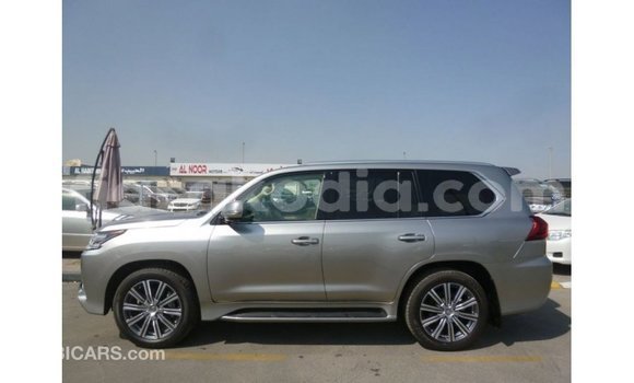 Acheter Import Voiture Lexus LX Autre à Import - Dubai, Diana Acheter Import Voiture Lexus LX Autre à Import - Dubai, Diana