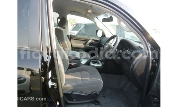 Acheter Import Voiture Toyota Land Cruiser Noir à Import - Dubai, Diana Acheter Import Voiture Toyota Land Cruiser Noir à Import - Dubai, Diana