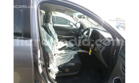 Acheter Import Voiture Mitsubishi i Autre à Import - Dubai, Diana Acheter Import Voiture Mitsubishi i Autre à Import - Dubai, Diana