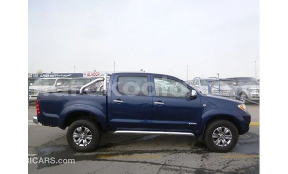 Acheter Import Voiture Toyota Hilux Bleu à Import - Dubai, Diana Acheter Import Voiture Toyota Hilux Bleu à Import - Dubai, Diana