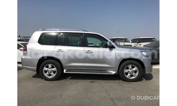 Acheter Import Voiture Toyota Land Cruiser Autre à Import - Dubai, Diana Acheter Import Voiture Toyota Land Cruiser Autre à Import - Dubai, Diana