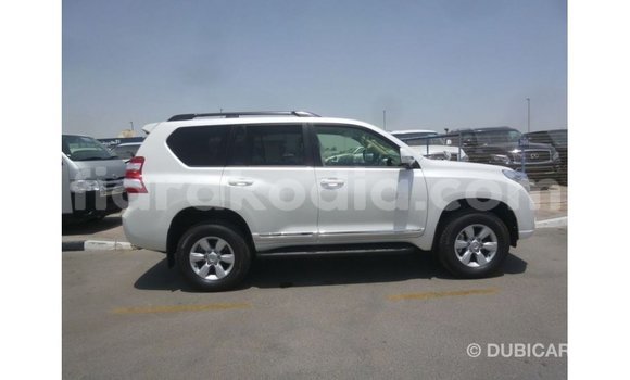 Acheter Import Voiture Toyota Prado Blanc à Import - Dubai, Diana Acheter Import Voiture Toyota Prado Blanc à Import - Dubai, Diana