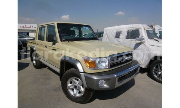 Acheter Import Voiture Toyota Land Cruiser Beige à Import - Dubai, Diana Acheter Import Voiture Toyota Land Cruiser Beige à Import - Dubai, Diana