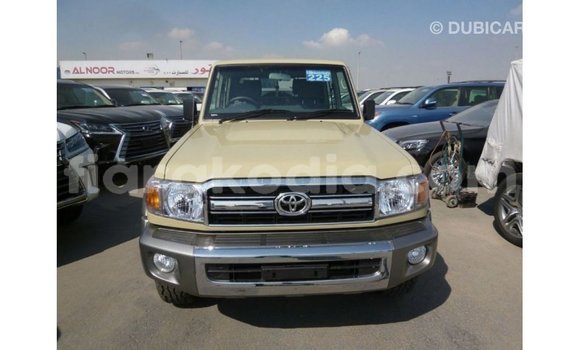 Acheter Import Voiture Toyota Land Cruiser Beige à Import - Dubai, Diana Acheter Import Voiture Toyota Land Cruiser Beige à Import - Dubai, Diana