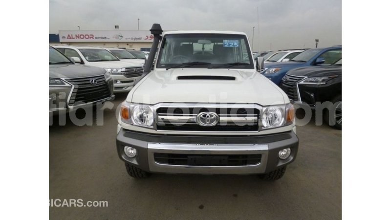 Big with watermark toyota land cruiser diana import dubai 5210