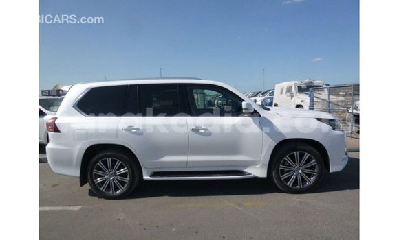 Acheter Import Voiture Lexus LX Blanc à Import - Dubai, Diana Acheter Import Voiture Lexus LX Blanc à Import - Dubai, Diana