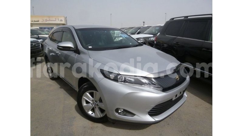 Big with watermark toyota harrier diana import dubai 5214