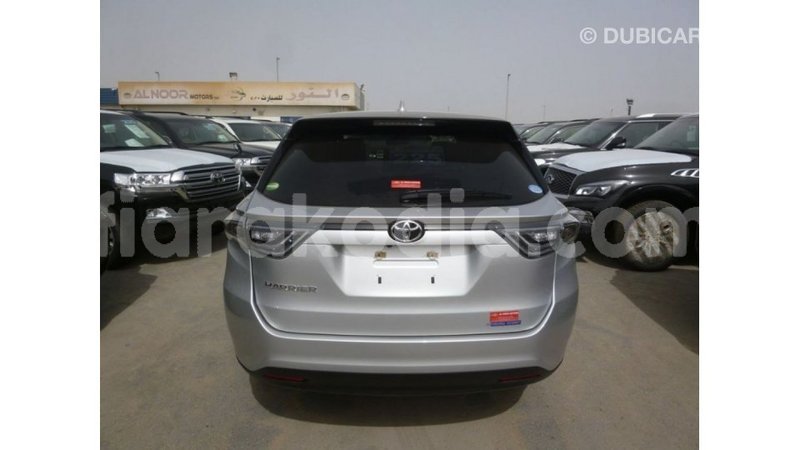 Big with watermark toyota harrier diana import dubai 5214