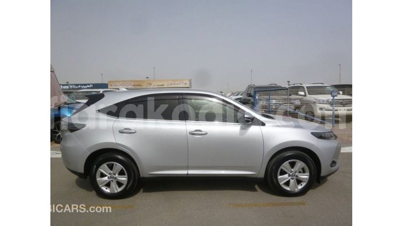 Big with watermark toyota harrier diana import dubai 5214