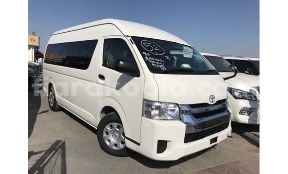 Acheter Import Voiture Toyota Hiace Blanc à Import - Dubai, Diana Acheter Import Voiture Toyota Hiace Blanc à Import - Dubai, Diana