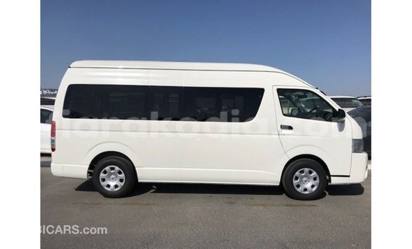 Acheter Import Voiture Toyota Hiace Blanc à Import - Dubai, Diana Acheter Import Voiture Toyota Hiace Blanc à Import - Dubai, Diana
