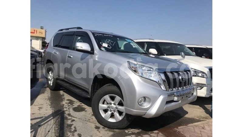 Big with watermark toyota prado diana import dubai 5222