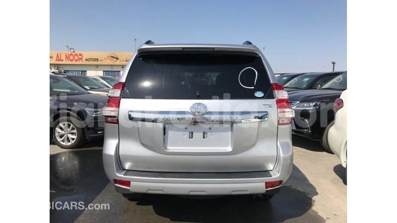 Big with watermark toyota prado diana import dubai 5222