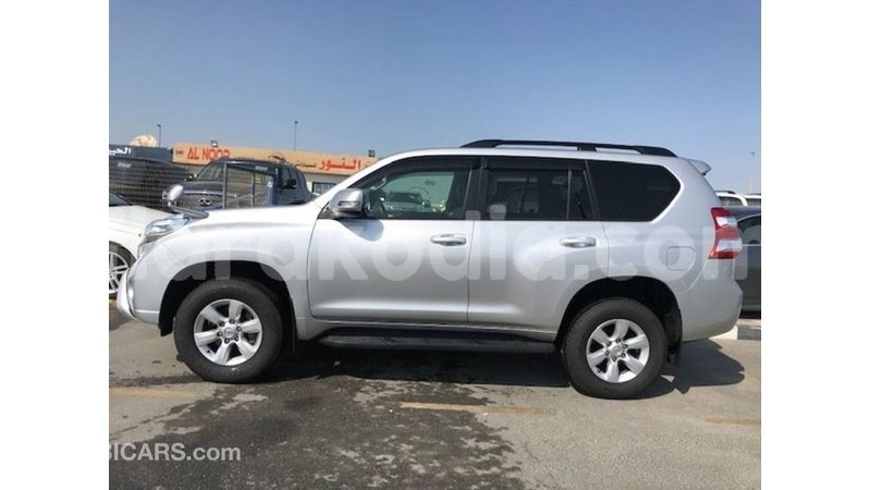 Big with watermark toyota prado diana import dubai 5222