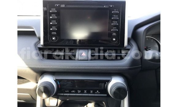 Acheter Import Utilitaire Toyota HiAce Autre à Import - Dubai, Diana Acheter Import Utilitaire Toyota HiAce Autre à Import - Dubai, Diana