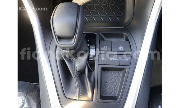 Acheter Import Utilitaire Toyota HiAce Autre à Import - Dubai, Diana Acheter Import Utilitaire Toyota HiAce Autre à Import - Dubai, Diana