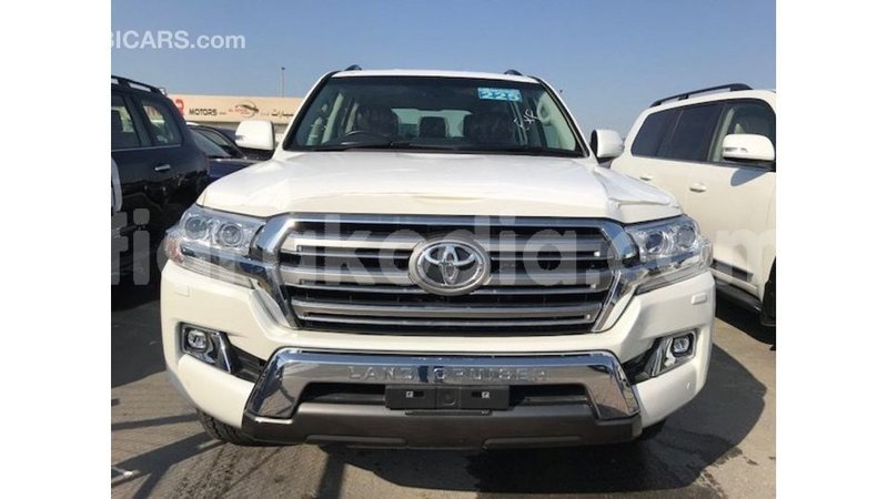 Big with watermark toyota land cruiser diana import dubai 5228