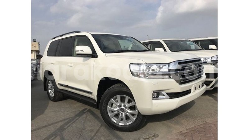 Big with watermark toyota land cruiser diana import dubai 5229