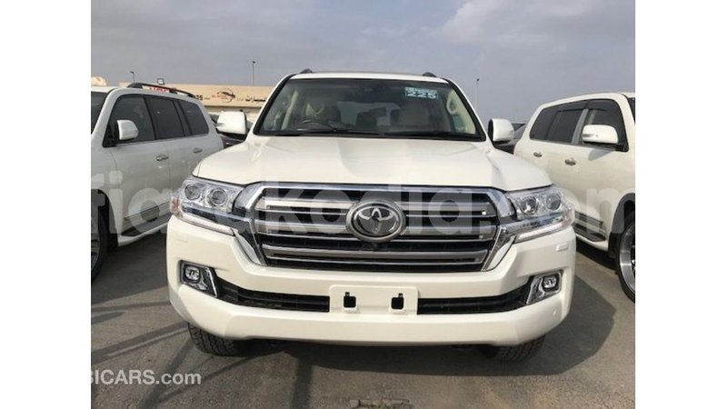 Big with watermark toyota land cruiser diana import dubai 5229