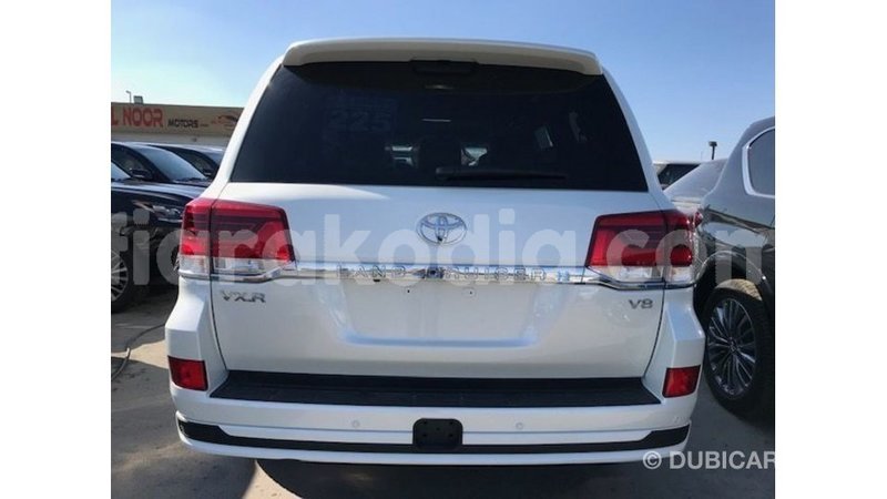 Big with watermark toyota land cruiser diana import dubai 5232