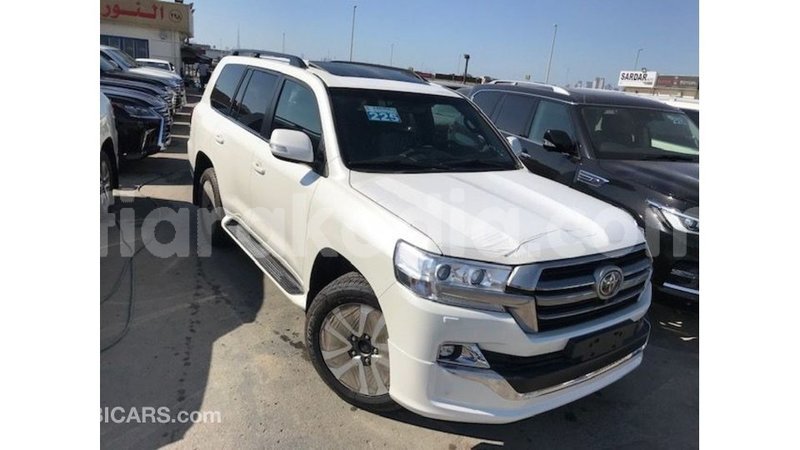 Big with watermark toyota land cruiser diana import dubai 5232