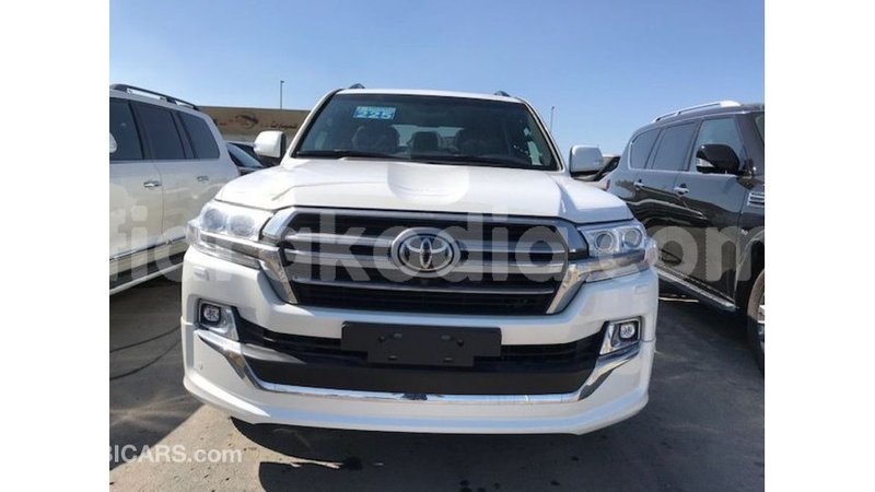 Big with watermark toyota land cruiser diana import dubai 5232