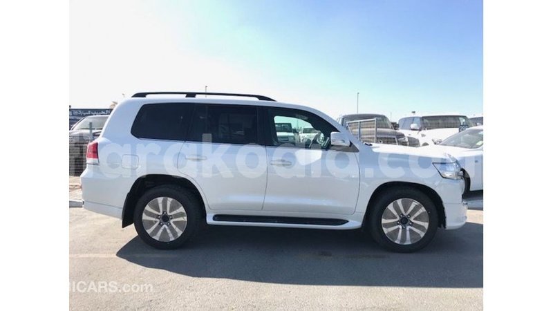 Big with watermark toyota land cruiser diana import dubai 5232