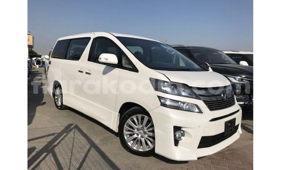 Acheter Import Voiture Toyota Vellfire Blanc à Import - Dubai, Diana Acheter Import Voiture Toyota Vellfire Blanc à Import - Dubai, Diana