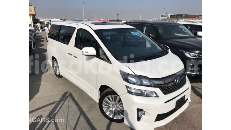 Big with watermark toyota vellfire diana import dubai 5233