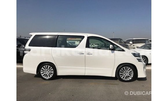 Acheter Import Voiture Toyota Vellfire Blanc à Import - Dubai, Diana Acheter Import Voiture Toyota Vellfire Blanc à Import - Dubai, Diana