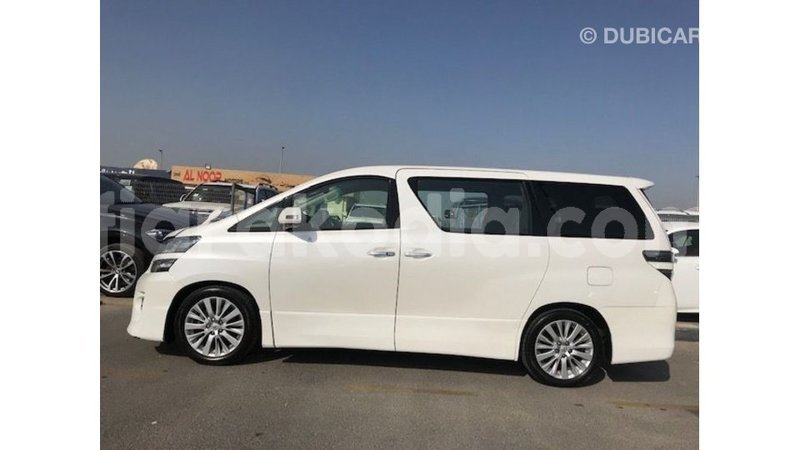 Big with watermark toyota vellfire diana import dubai 5233