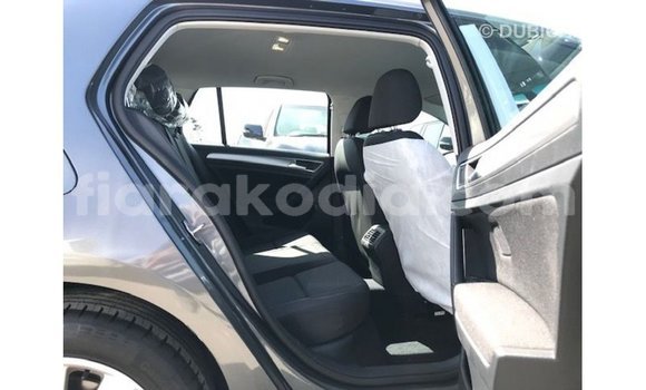 Acheter Import Voiture Volkswagen Golf Autre à Import - Dubai, Diana Acheter Import Voiture Volkswagen Golf Autre à Import - Dubai, Diana