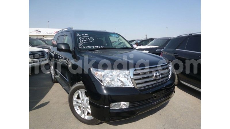 Big with watermark toyota land cruiser diana import dubai 5238