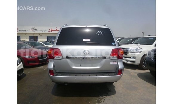 Acheter Import Voiture Toyota Land Cruiser Autre à Import - Dubai, Diana Acheter Import Voiture Toyota Land Cruiser Autre à Import - Dubai, Diana