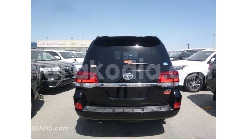 Big with watermark toyota land cruiser diana import dubai 5250