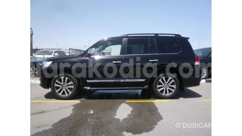 Big with watermark toyota land cruiser diana import dubai 5251