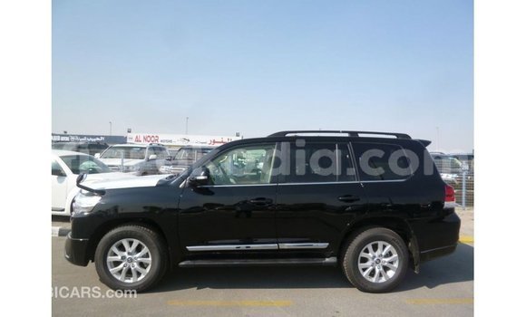 Acheter Import Voiture Toyota Land Cruiser Noir à Import - Dubai, Diana Acheter Import Voiture Toyota Land Cruiser Noir à Import - Dubai, Diana