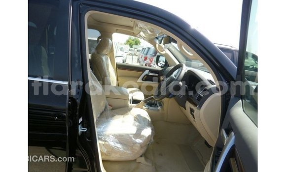 Acheter Import Voiture Toyota Land Cruiser Noir à Import - Dubai, Diana Acheter Import Voiture Toyota Land Cruiser Noir à Import - Dubai, Diana